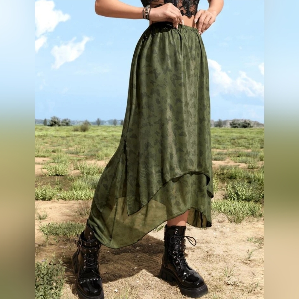 NWT Romwe Asymmetric Skirt